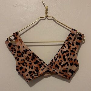 Hot Miami Styles Leopard Print Crop Top